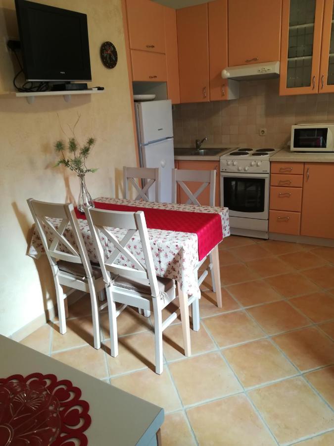 Apartmani Villa Otilija ポレッチ エクステリア 写真