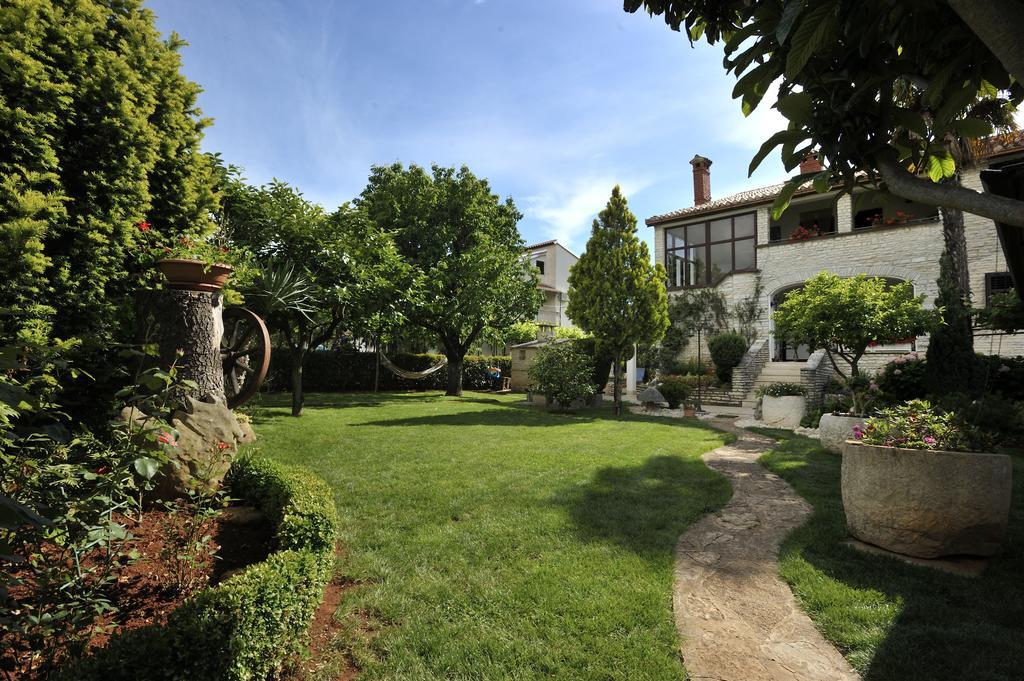 Apartmani Villa Otilija ポレッチ エクステリア 写真