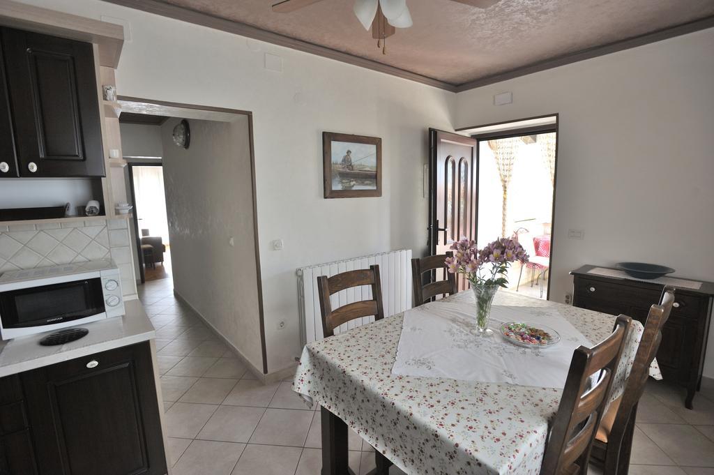 Apartmani Villa Otilija ポレッチ エクステリア 写真