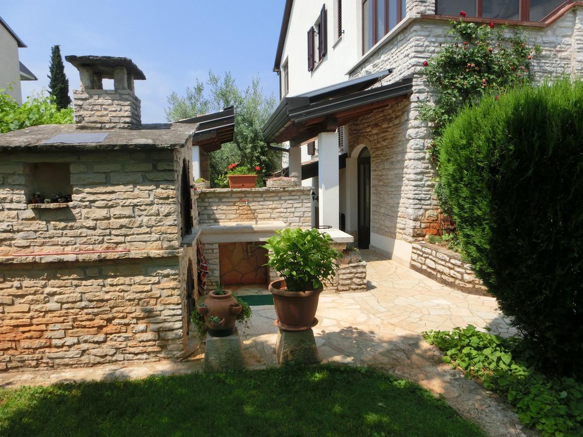 Apartmani Villa Otilija ポレッチ エクステリア 写真