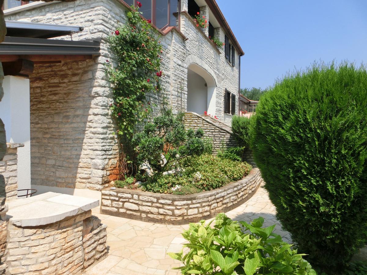 Apartmani Villa Otilija ポレッチ エクステリア 写真