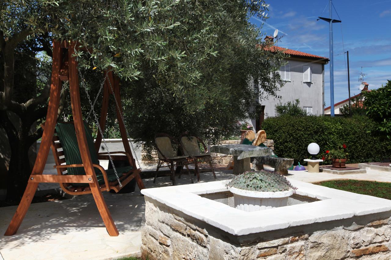 Apartmani Villa Otilija ポレッチ エクステリア 写真